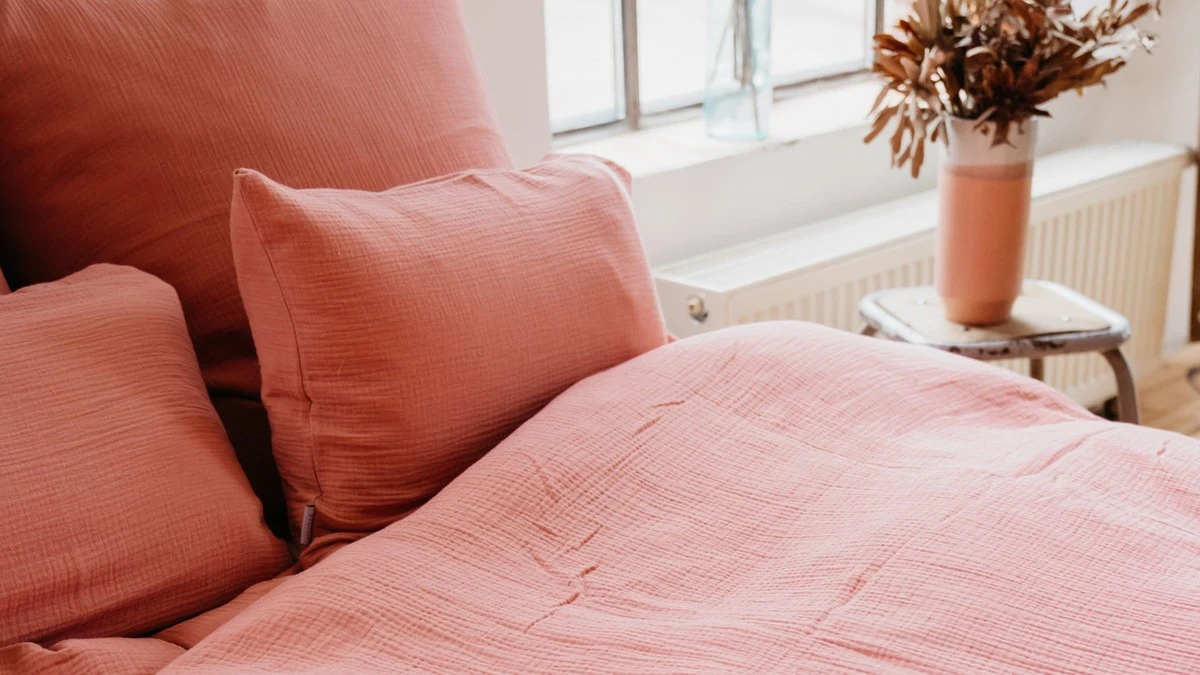 Proč se v Česku přestává žehlit povlečení: Stačí vyměnit látku za mušelín - image 1