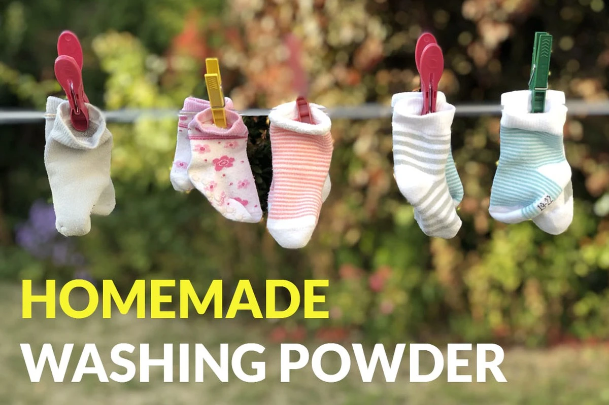 Proč zkušení čeští řidiči dávají na noc dvě ponožky s pracím práškem do bot - image 1