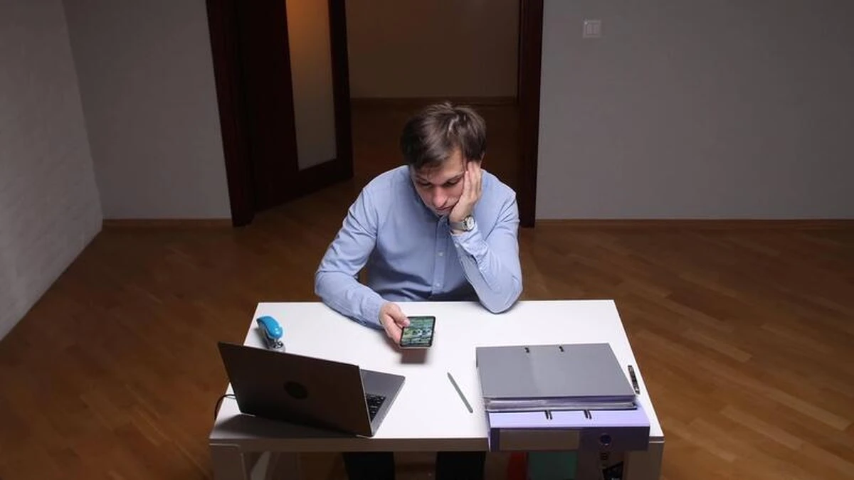 Modrý přepínač v mobilu: Jak ovládnout lenost podle vědců z Oxfordu a v únoru 2026 konečně vydechnout - image 1