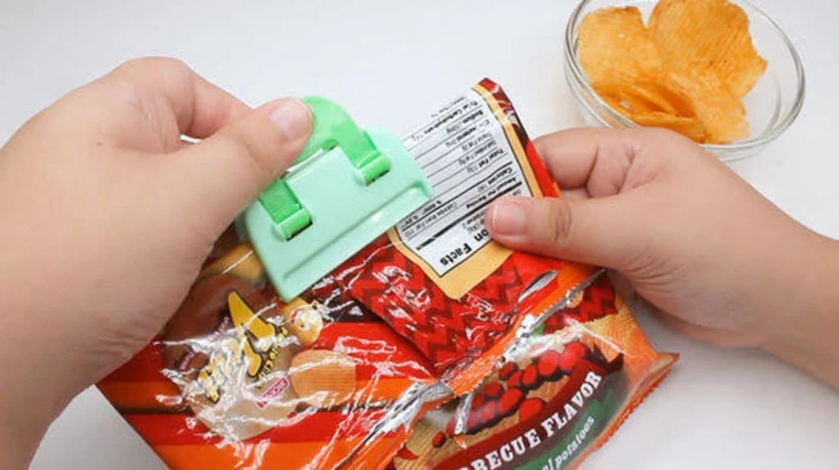 Proč zkušené české hospodyně dávají kolíčky na prádlo do kuchyňské linky - image 1