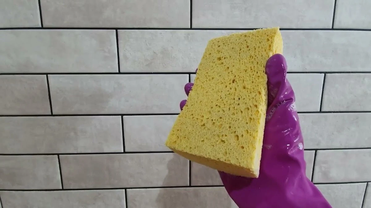 Proč stačí 1 obyčejná houbička: Triky pro vlhčí vzduch v bytě