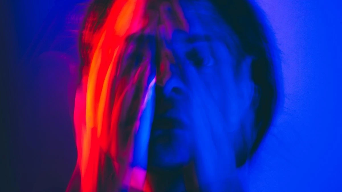 Proč londýnští lékaři zkoušejí podávat DMT pacientům s depresí