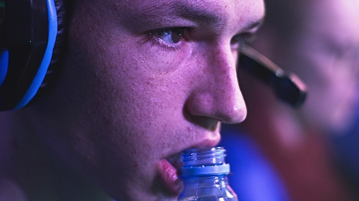 Proč zkušení hráči vyměnili tichou vodu za perlivou