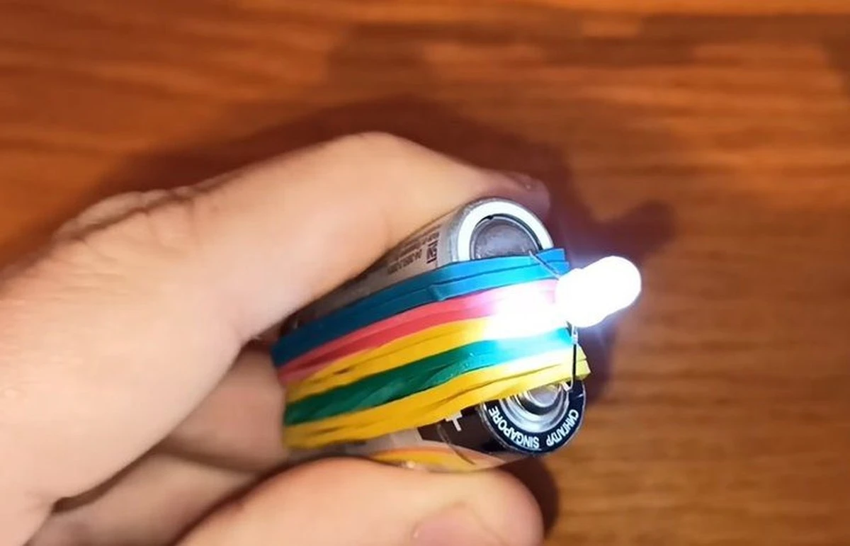 Proč zkušení kutilové nevyhazují vybité baterie a raději k nim připojují diodu