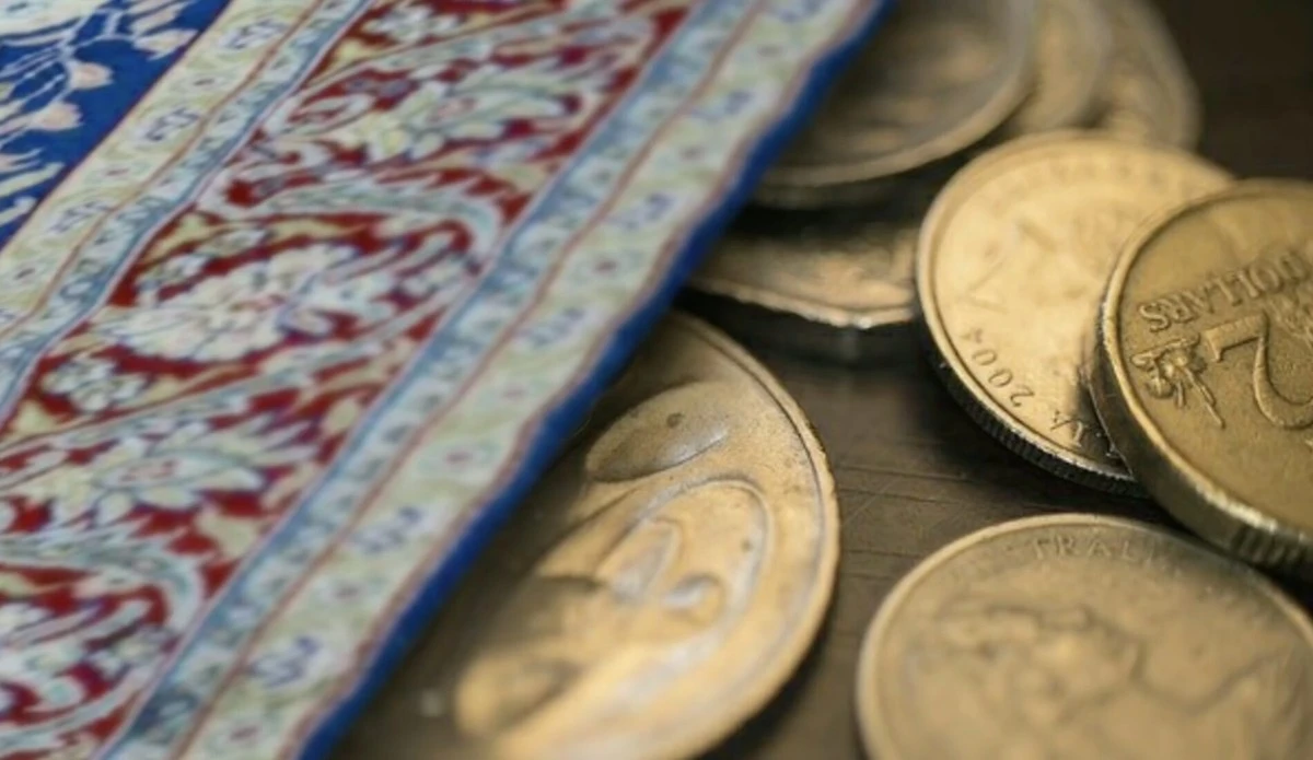 Proč zkušení hospodáři dávají tři mince pod vnitřní rohožku u dveří