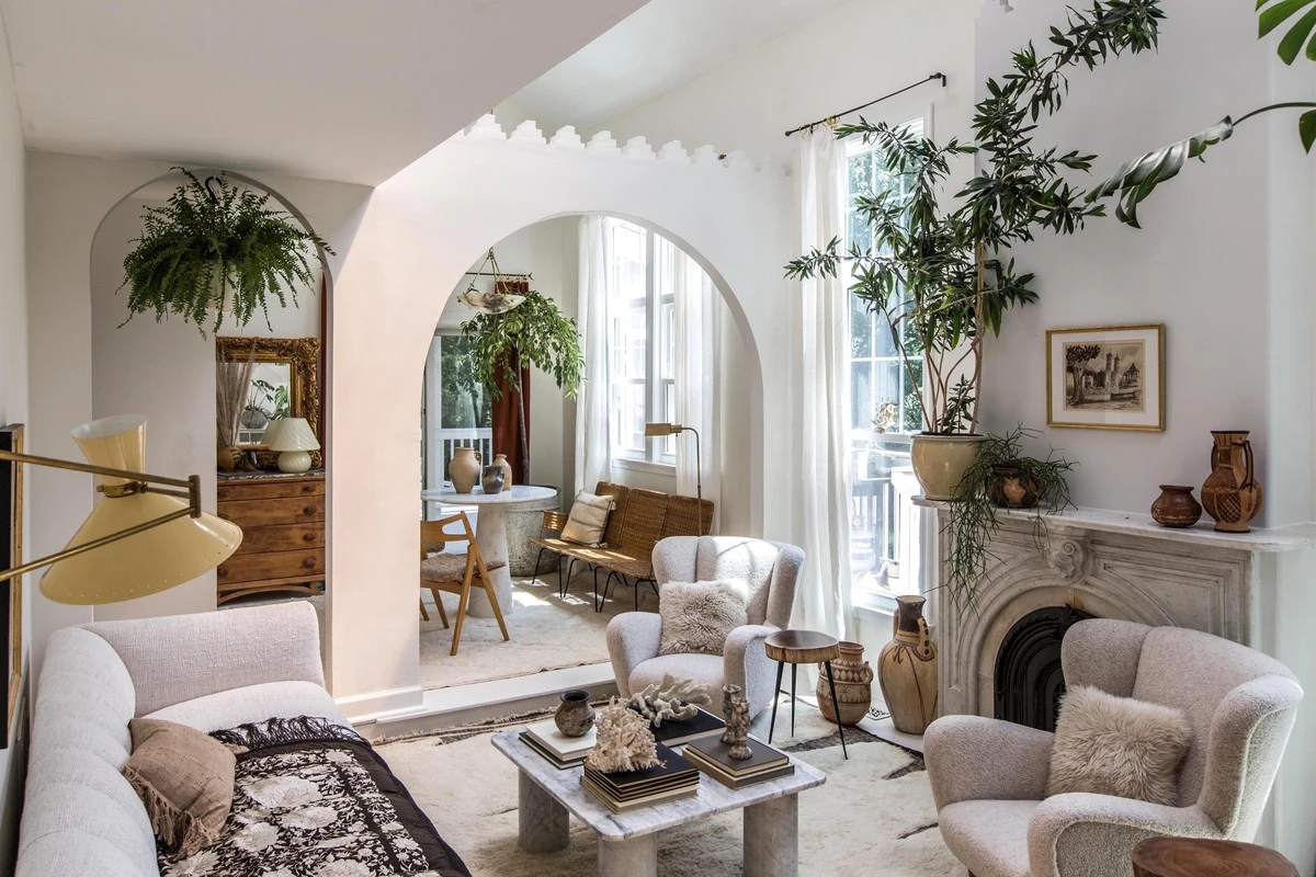 Tahle 15cm chyba v obýváku vás stojí prostor: Televize na stěnu, nebo panel? - image 1