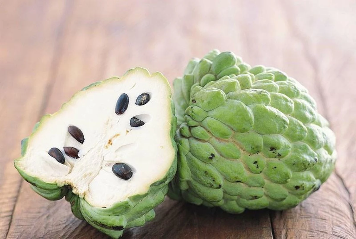 Proč zkušení nákupčí v oddělení exotiky vždy sahají po měkké atemoyi - image 1