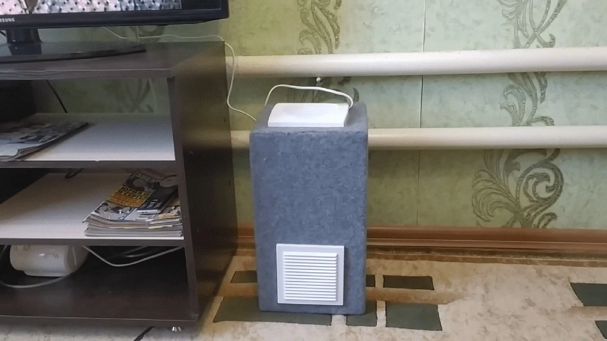 Proč zkušení kutilové dávají sáček na manikúru do ventilační trubky