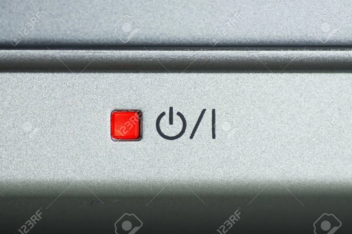 Proč zkušení majitelé domů na noc vypínají prodlužovačku pod televizí - image 1