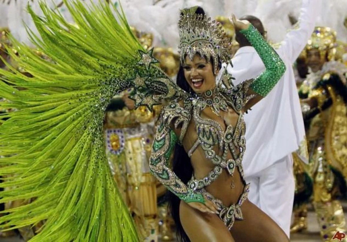 Kolik stojí kostým královny karnevalu? V roce 2026 zaplatíte jmění - image 1