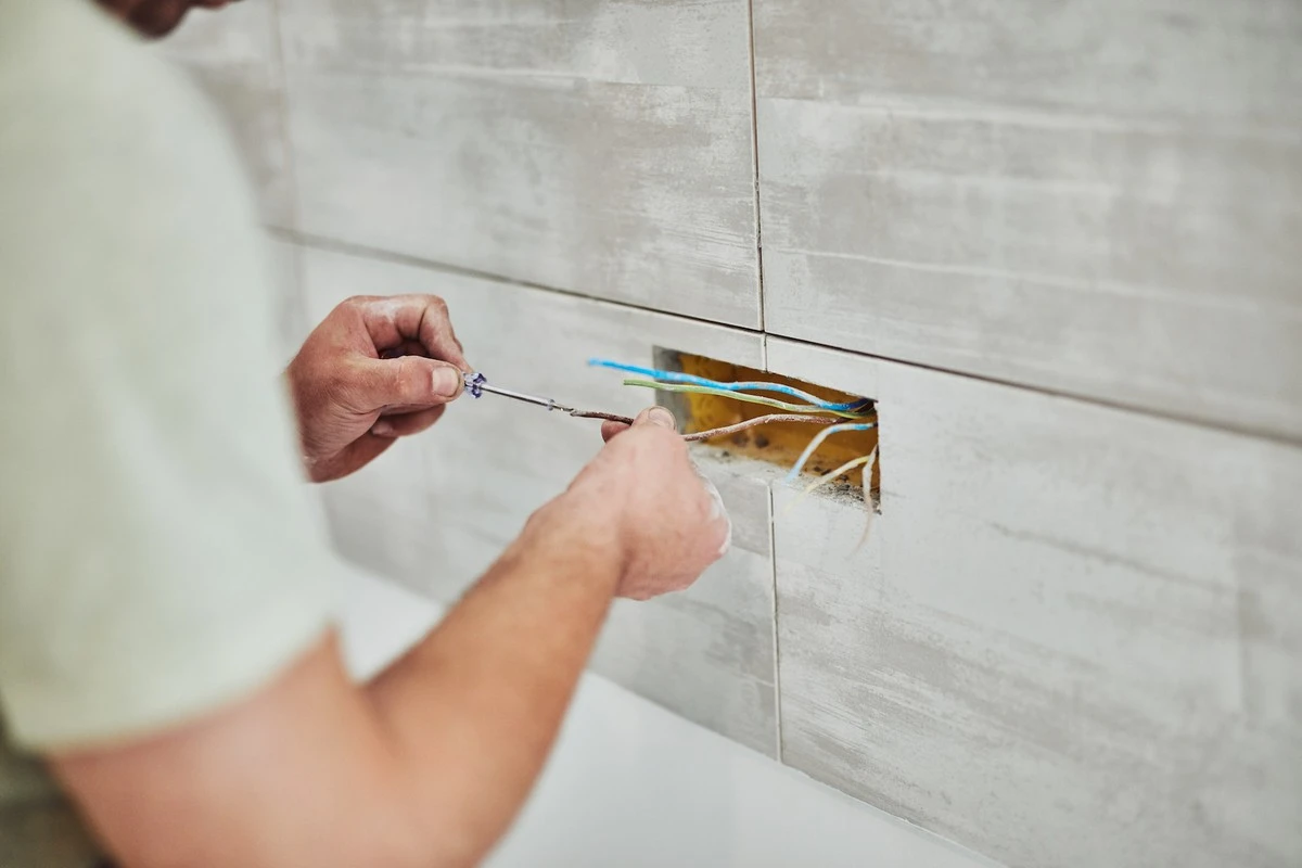 Proč se v roce 2026 nevyplatí odkládat rekonstrukci elektřiny a kolik si připravit - image 1