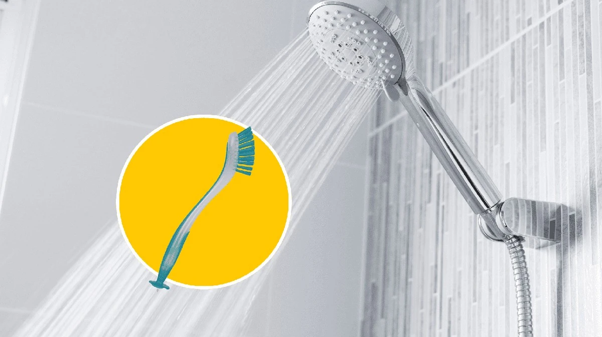 Proč mají zkušení uklízeči v koupelně vždy po ruce kartáč na nádobí