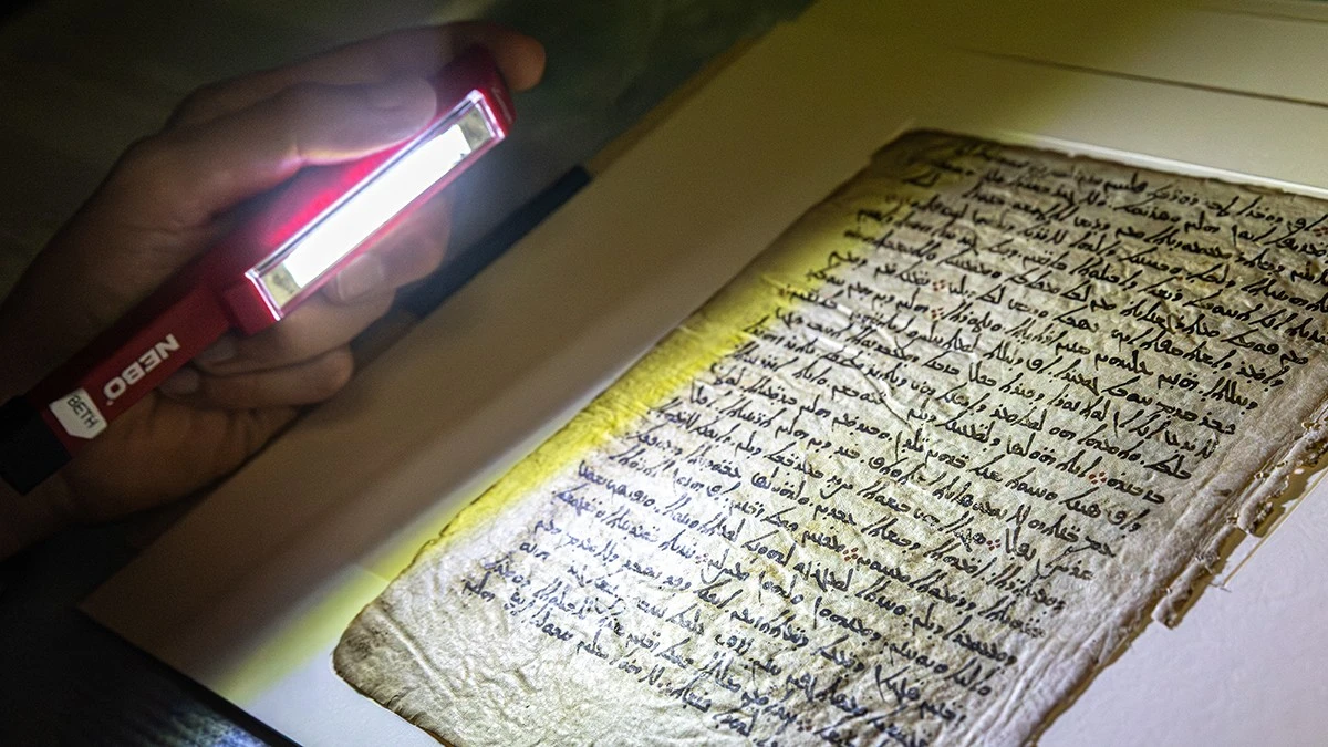 Proč mniši přepsali starověkou mapu hvězd: Tajný text pod modlitbou odhalil až rentgen