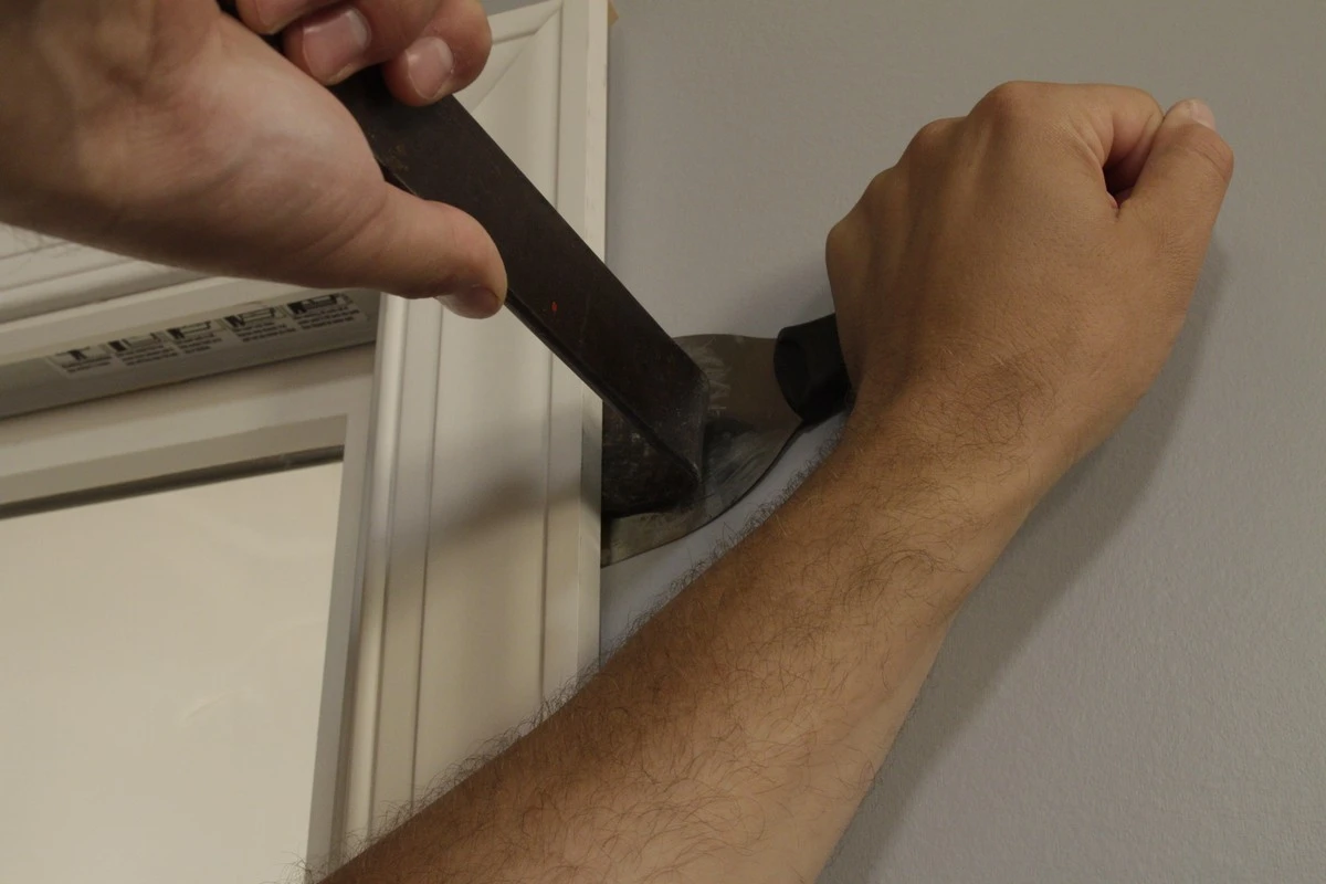 Průvan u dřevěných oken skončí: Bílý pruh v rámu vrací teplo - image 1