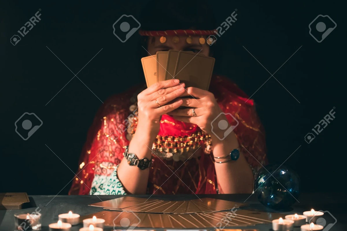 Proč cikánské karty věští na březen 2026 velký zlom: 3 znamení čeká zásadní řez - image 1