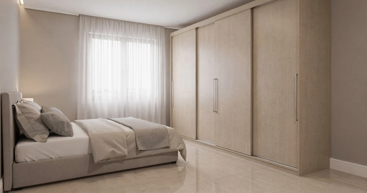 Ten nenápadný posuvný mechanismus: 5 chyb v šatní skříni, které vám berou metry čtvereční